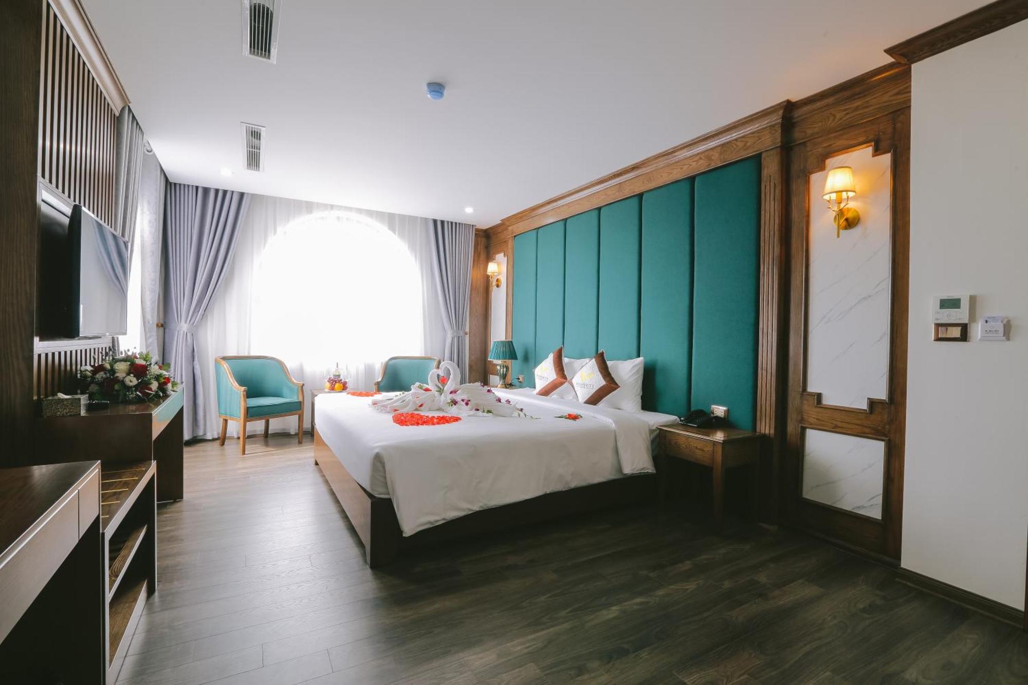 Prosperity Boutique Halong Hotel & Restaurent Халонг Экстерьер фото