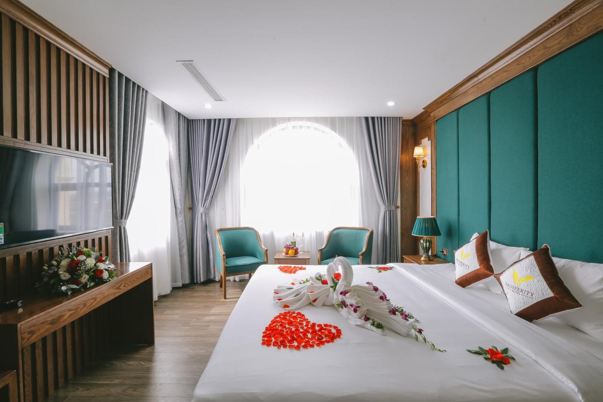 Prosperity Boutique Halong Hotel & Restaurent Халонг Экстерьер фото
